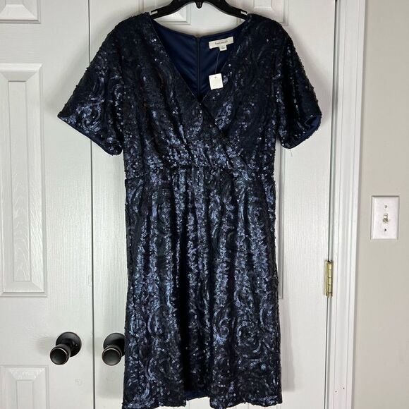 NWT Francesca’s Navy Womens Dress Size L - Picture 1 of 3
